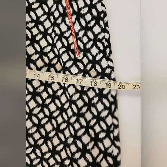 Le Lis Juniors White And Black Pull On Skirt With Faux Pockets Size Medium - Picture 7 of 9